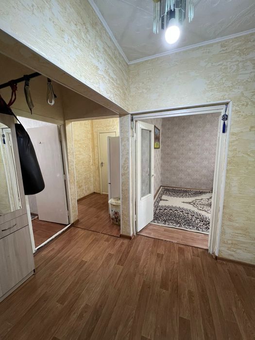 3 бөлмелі пәтер сатылады тез арада, саудасы бар