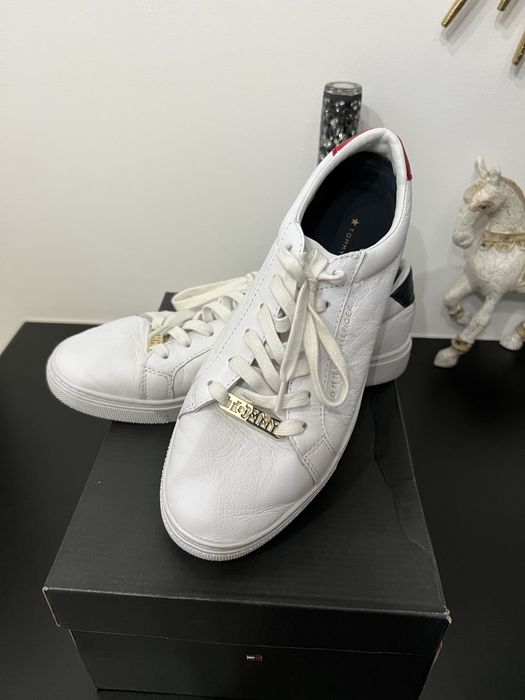 Adidasi Tommy Hilfiger marimea 37