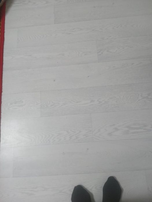 Продам линолеум новый белый