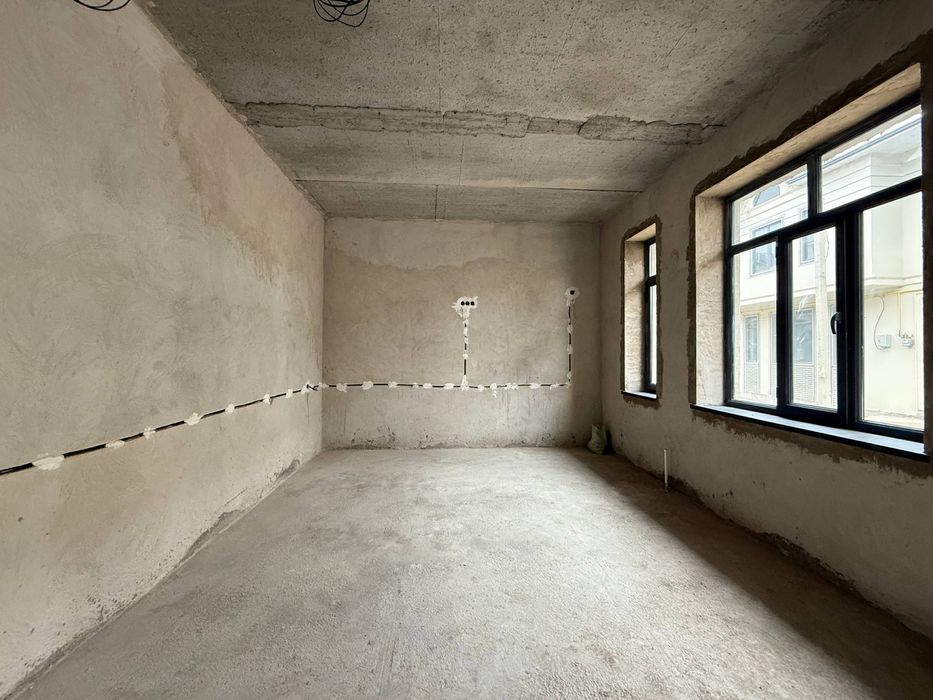 Rasrochkaga 7 ta kottedjlar sotuvda