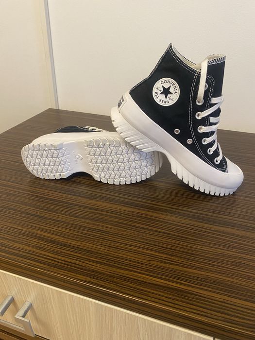 Tenisi converse all star noi. Marimea 36.5