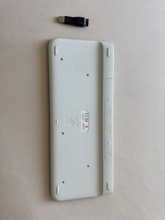 Безжична клавиатура - Logitech k400r