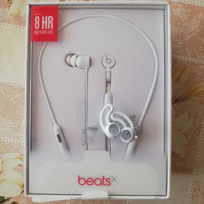 Beats by dr. Dre слушалки