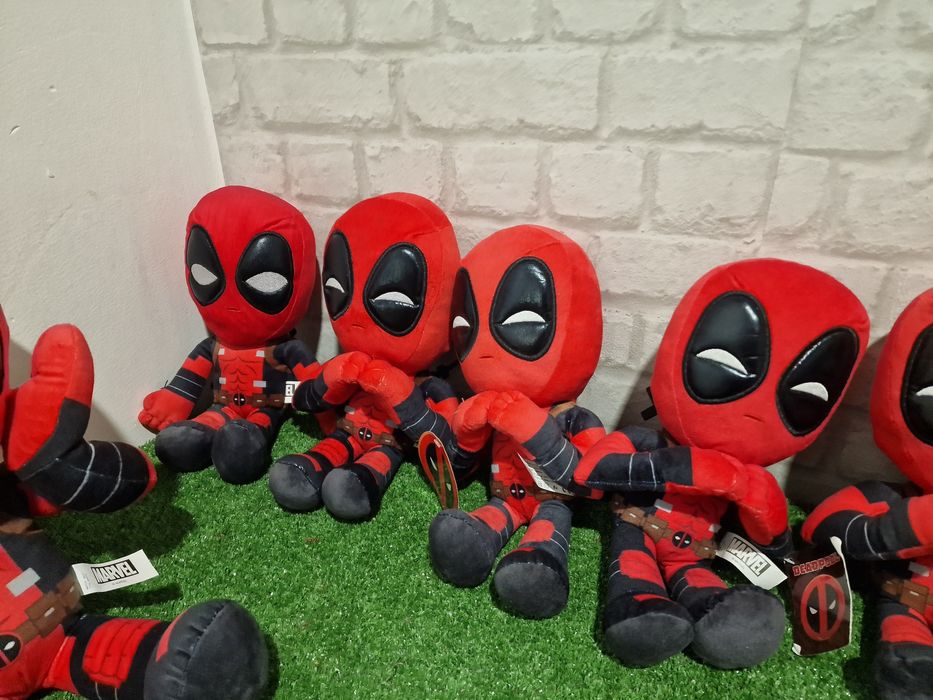 Deadpool играчки