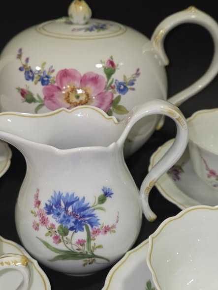Сервиз за чай "Цветни букети" Meissen, 1930 г.