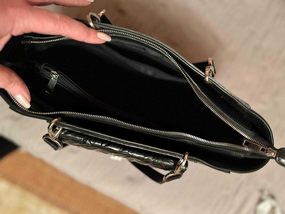 Vand geanta eleganta din piele naturala