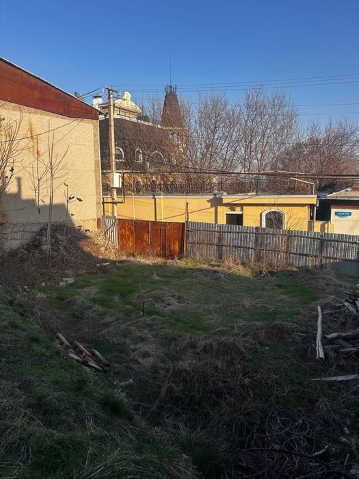 Участок 8,30 сот. ул.Турон ! Мирзо Улугбек район! Фасад 20 м