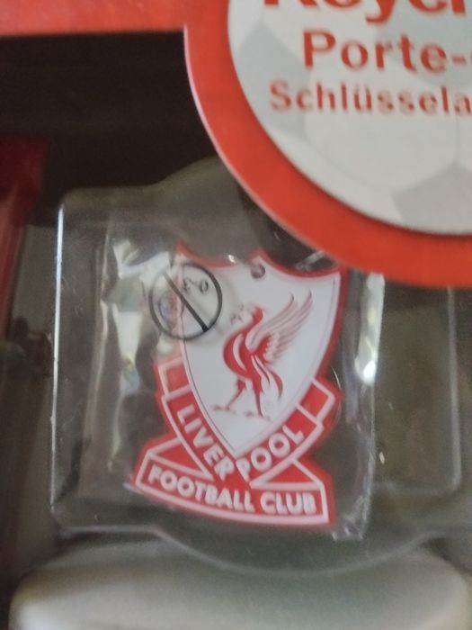 Vând Set  pentru fanii echipei Liverpool