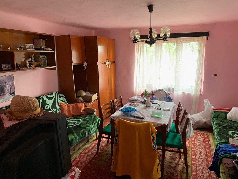 Casa la tara cu teren 2700 MP