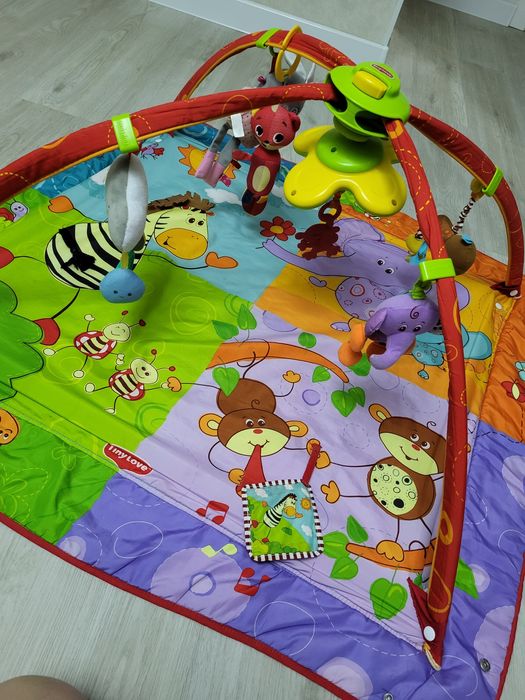 Развивающий музыкальный коврик Tiny Love