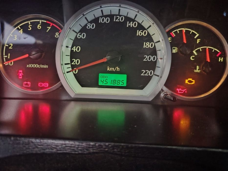 Продается автомобилб Lacetti