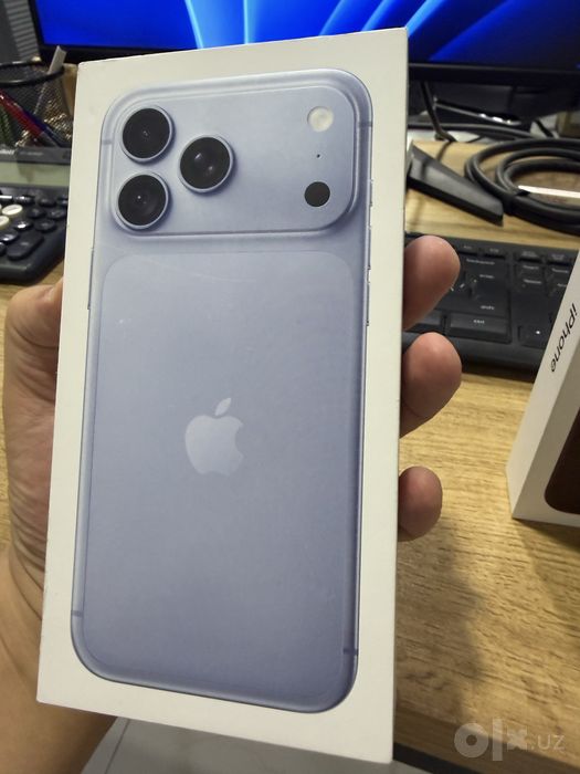 IPhone 18 pro max IPhone 18 iPhone 18 pro max 256 gb cherry va blue