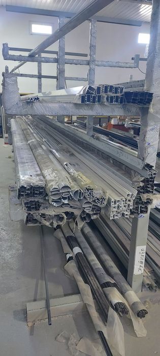 Продам комплектующие и фурнитуру для производства алюминиевых окон и д