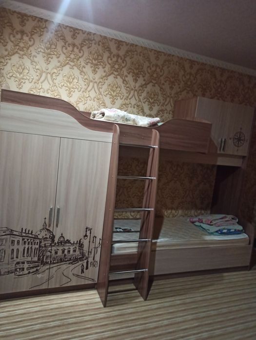 Двухъярусная кровать  со шкафом