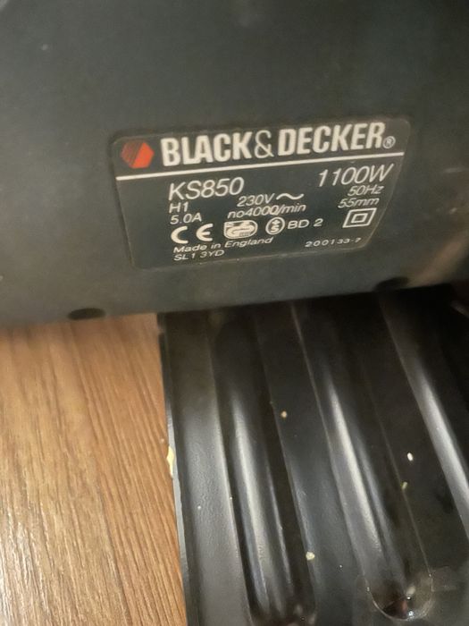 Циркуляр Black&Decker с дискове