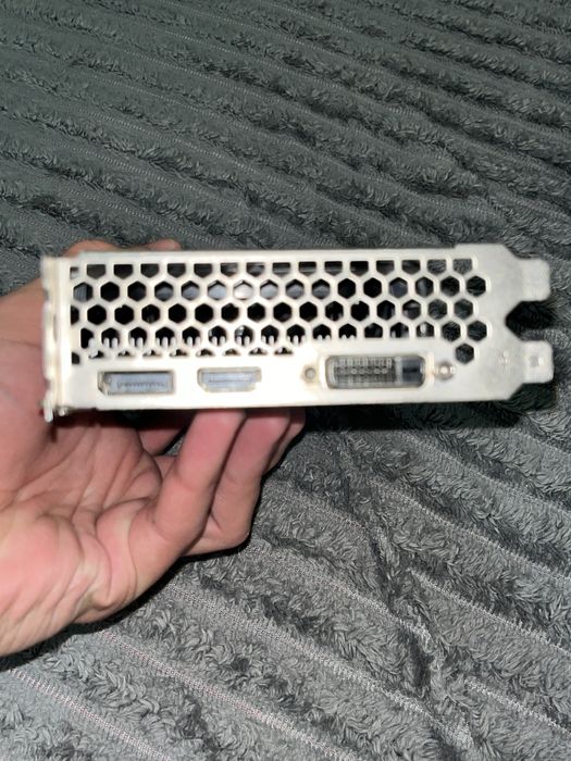 видео карта 1050 ti PALIT