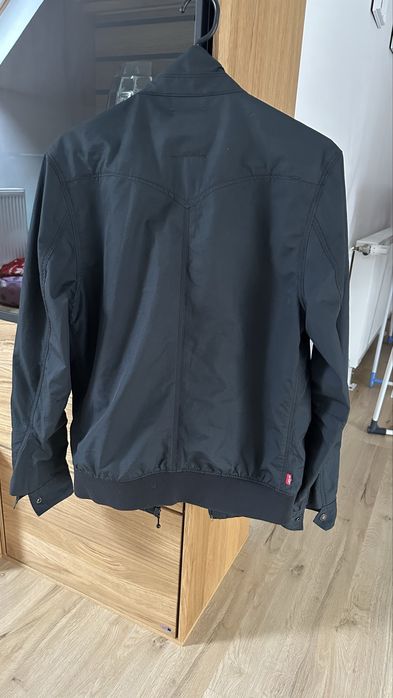 Jacheta primvara Levis barbati