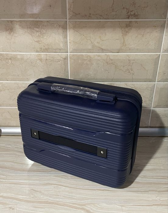 Чемодан кейс синего цвета