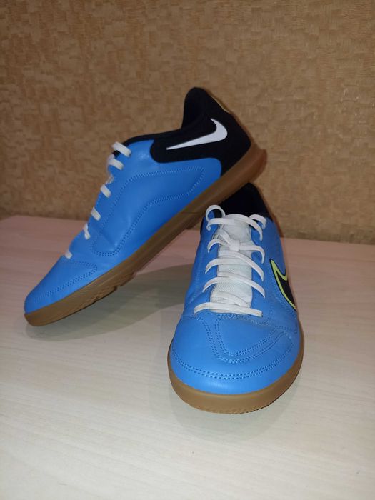 Футзалки футбольные nike Tiempo Legend 9 Club IC