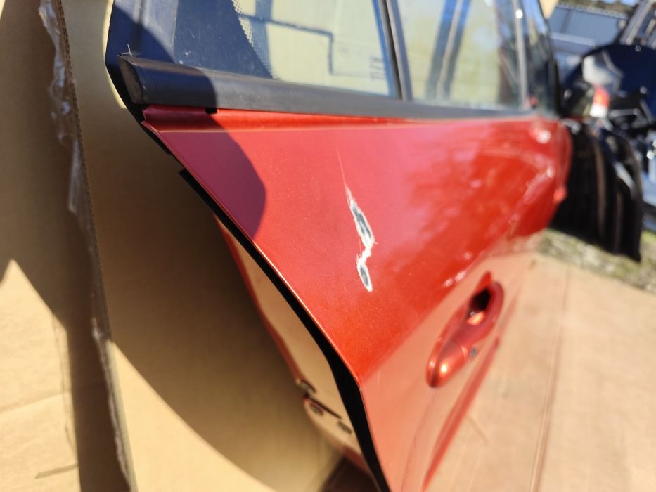 Ușa dreapta fata Renault Megane 3. stânga spate Renault Megane 3 break