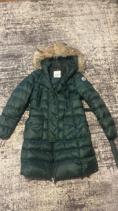Geaca Moncler de dama cu blana naturala