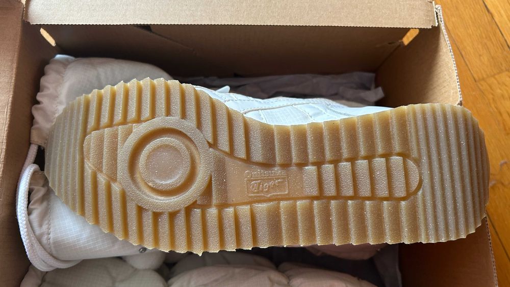 Asics Onitsuka Tiger Зимни ботуши Snow Heaven 72, номер 37 EU/6 US