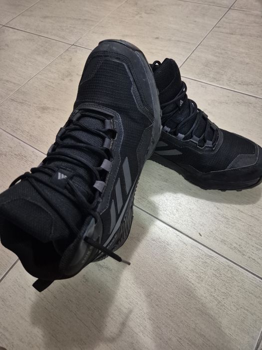 ОБУВКИ номер 40 1\2 от серията Adidas Terrex, носени са броени пъти.