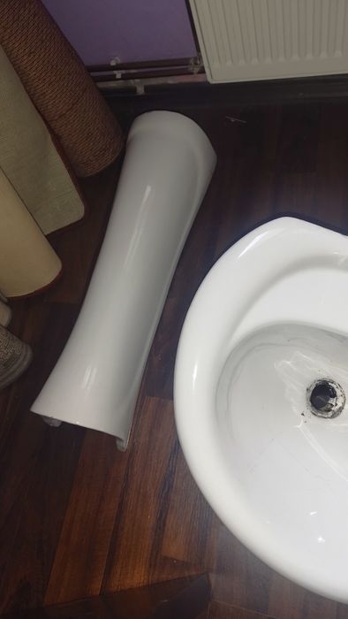 De vânzare CHIUVETA,baterie și picior sustinere