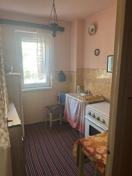 Ap 3 camere decomandate – Gura Câmpului, etaj 1
 (0754) 838 677