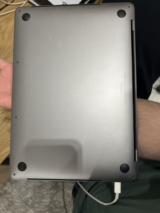 MacBook Pro 13-inch 2019 16GB 512GB