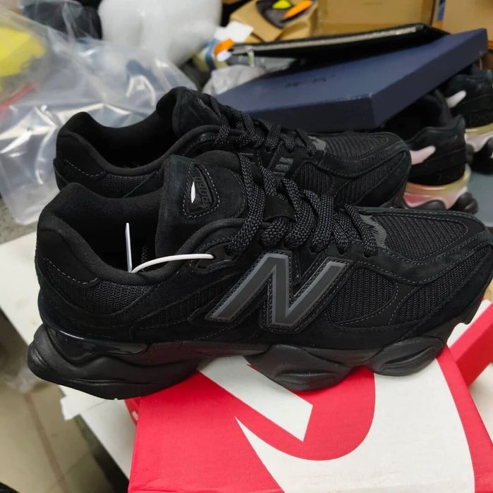 B Маратонки New Balance 9060 „Triple Black

41 42 43 44 45 46

Цена 67€

Еконт
