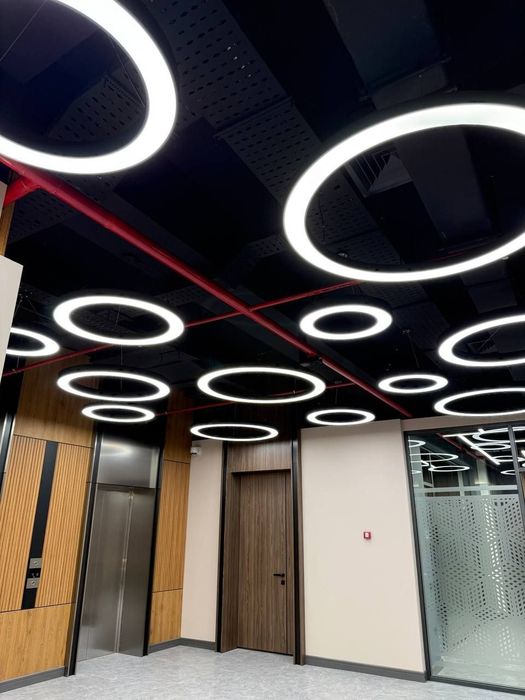 Podvesnoy lampa Lineyniy svetilnik Osma lampa