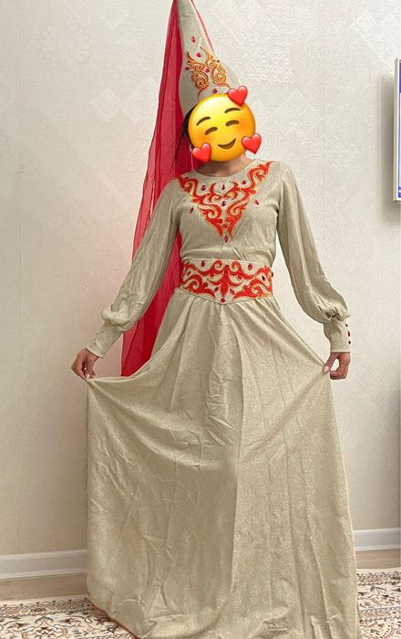 Платье нарядное