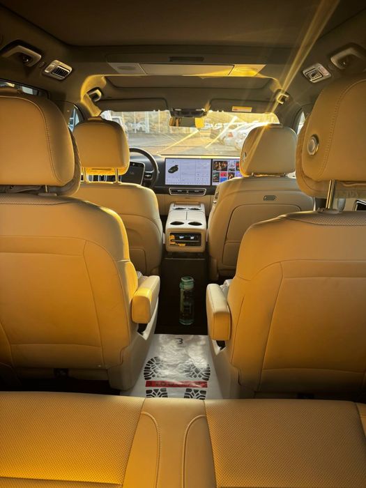 продается LIXIANG L9