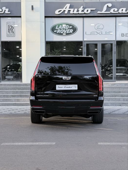 Cadillac Escalade 600