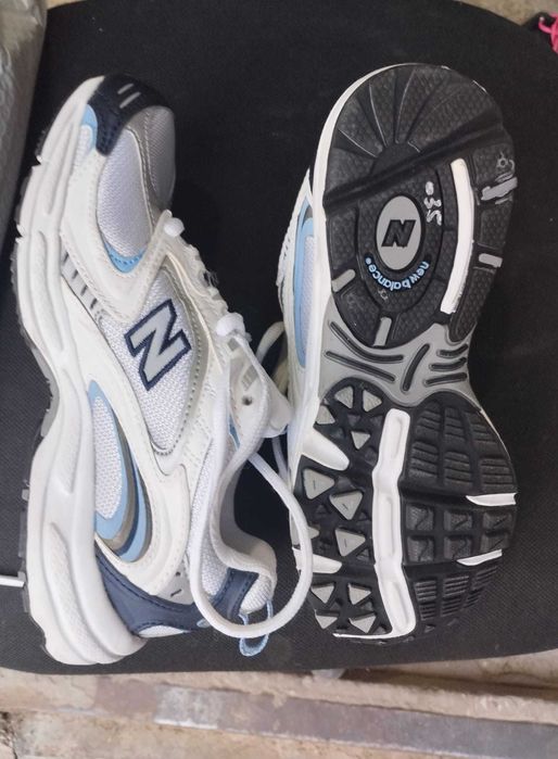 Продавам дамски маратонки NEW BALANCE No 37.5 чисто нови