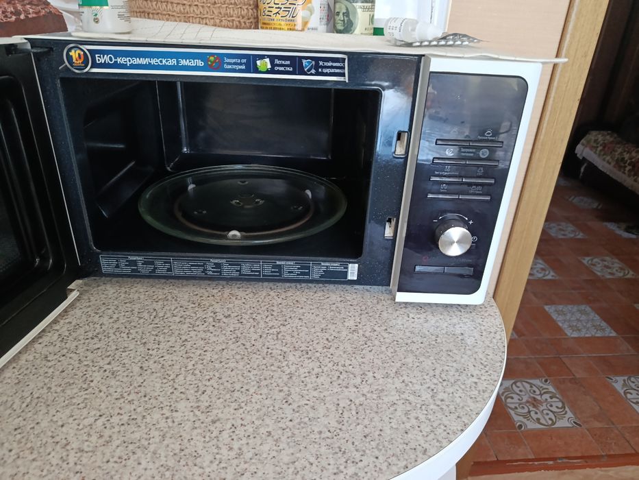 Микроволновка продам рабочая