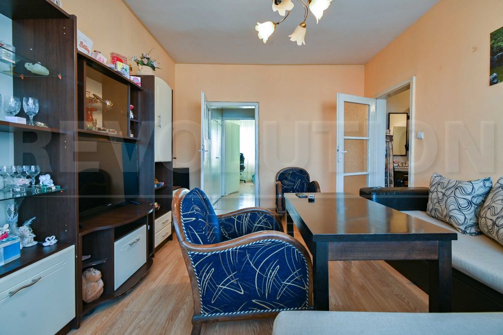 Продава се Двустаен апартамент в София, Борово - 64 кв.м за 2327 €/кв.м - Снимка #2