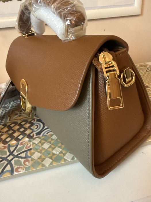 Стилна кафява мини чантичка