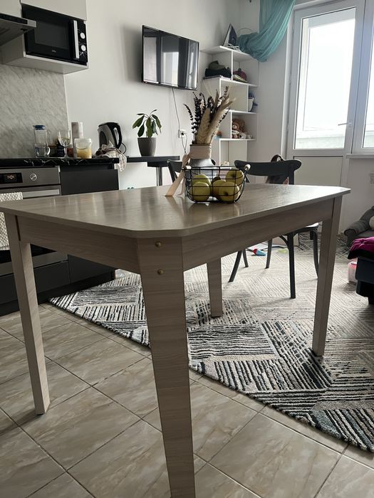 Стол кухонный