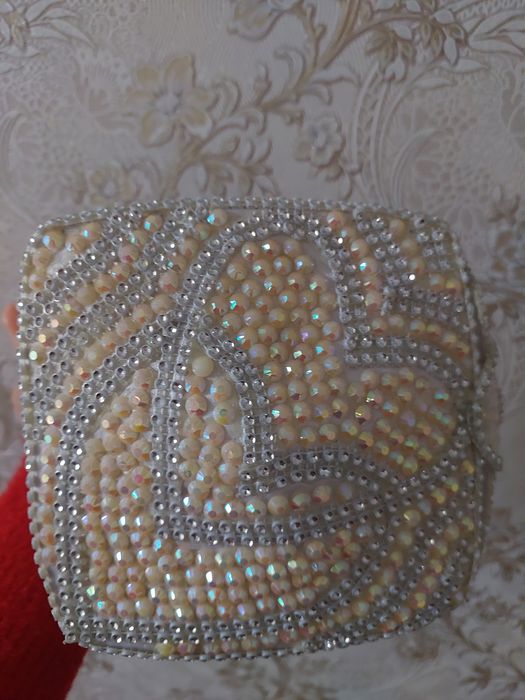 Yengi doppi kiylmagan padarkaga kegan kiyilmagani uchun sotuvga qoydim