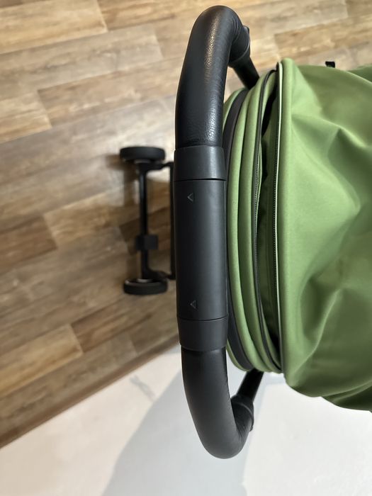 Продам коляску Anex air x