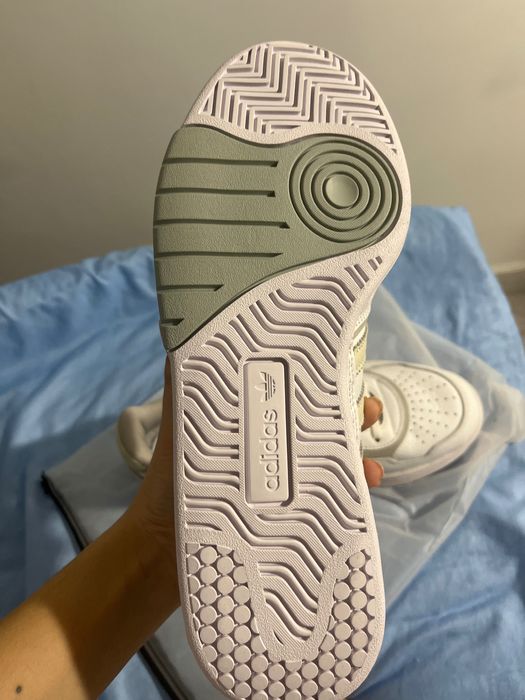 Кроссовки adidas оригинал