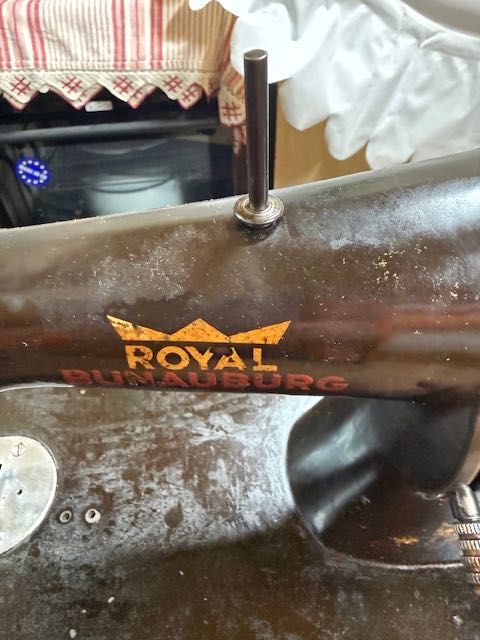 Kрачна машина Роял