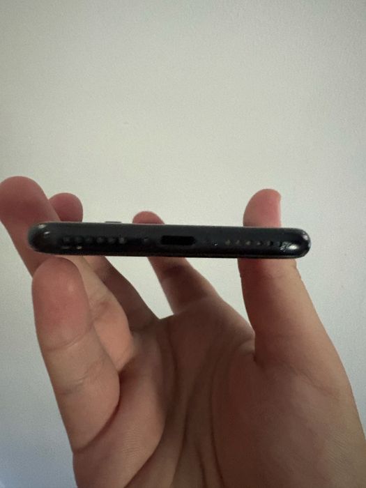 Vand iphone se 2022 URGENT!!