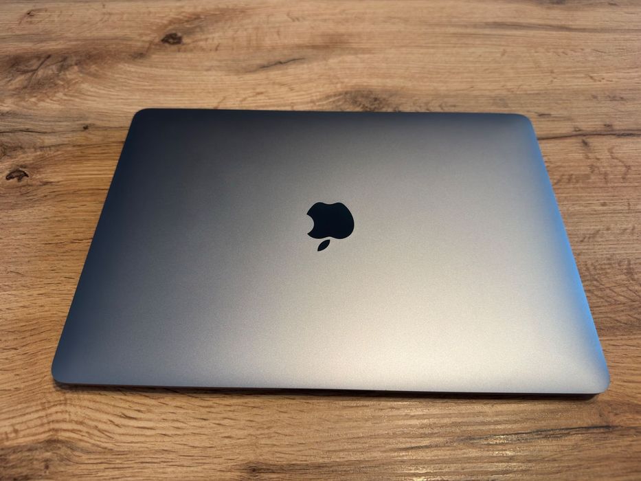 MacBook Air M1 (2020) • 512GB SSD • 8GB RAM • Încărcător original