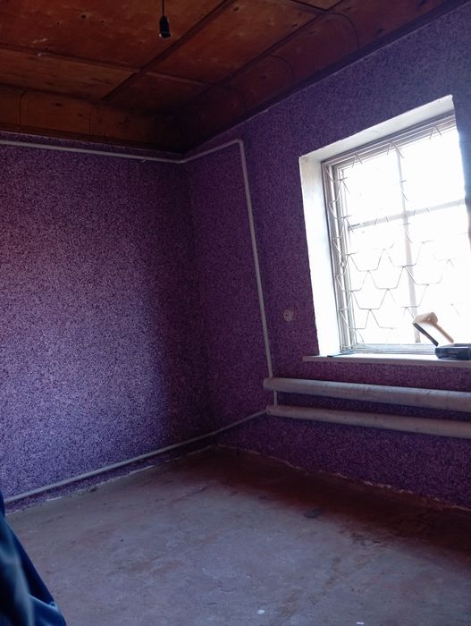 Dacha sotiladi 4 sotx gaz svet suv bor