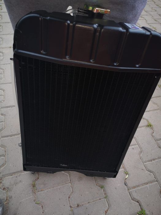 Radiator tractor: Massey ferguson 135 35 173
Massey Ferguson
Seria : 1