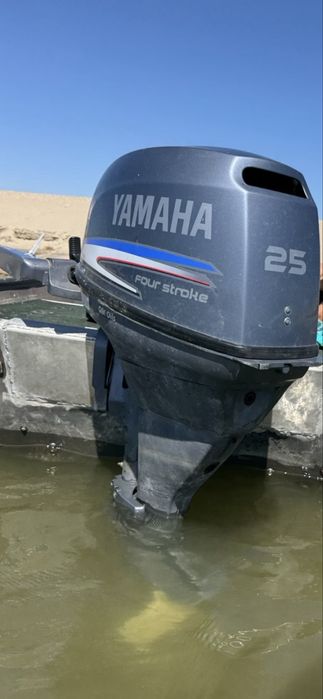 Yamaha 25 hp, four-stroke дълъг ботуш, 2002г.