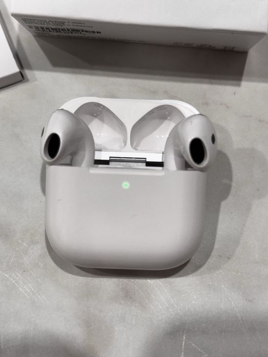 Apple Airpods 4 Като нови